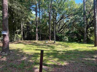 612 Whittaker Rd, Tallahassee, FL 32305