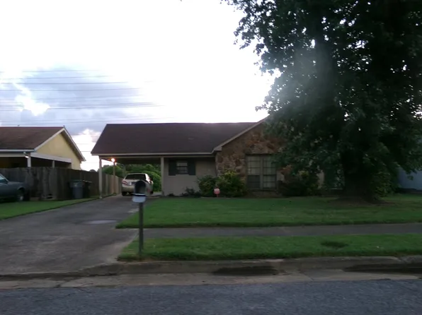 3327 Barbwood Dr, Memphis, TN 38118