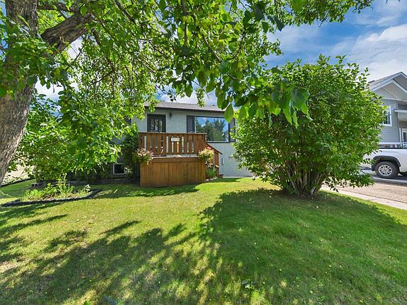 3rd image of 3705 SE 45th St