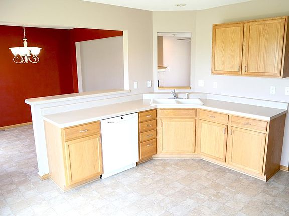 Open Kitchen, all appliance included