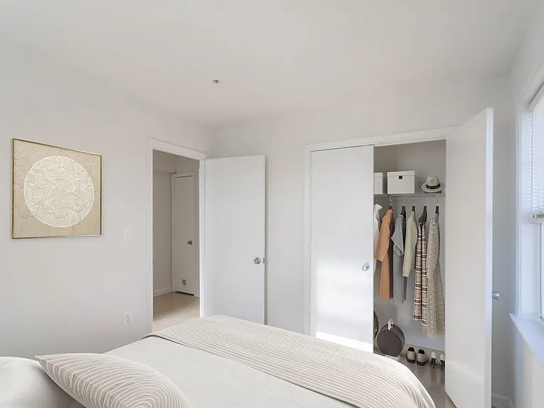 Virtually Stage Bedroom