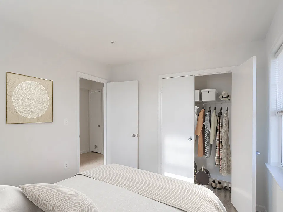 Virtually Stage Bedroom