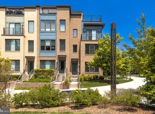 10401 Fernwood Rd, Bethesda, MD 20817