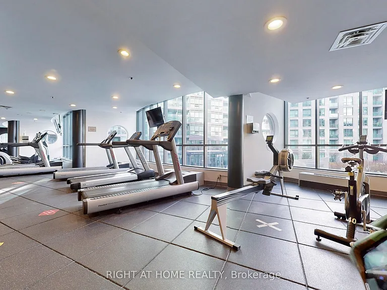 231 Fort York Blvd #2309 — Photo 32