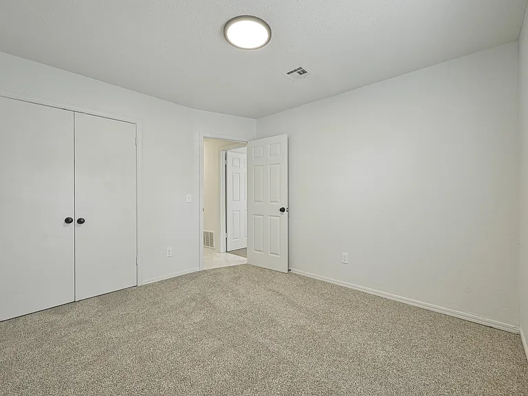 2525 SE 47th St — Photo 25