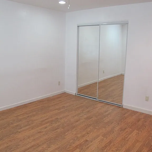 1122 E Water St — Photo 19