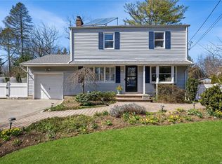 35 Surrey Ln, East Northport, NY 11731