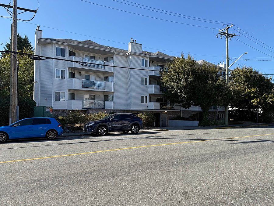 1st image of 11963 223rd St #104