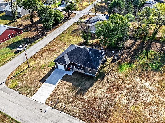 2nd image of 645 Cherry Street