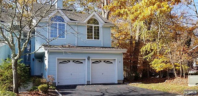 1st image of 6 Foxwood Sq #6