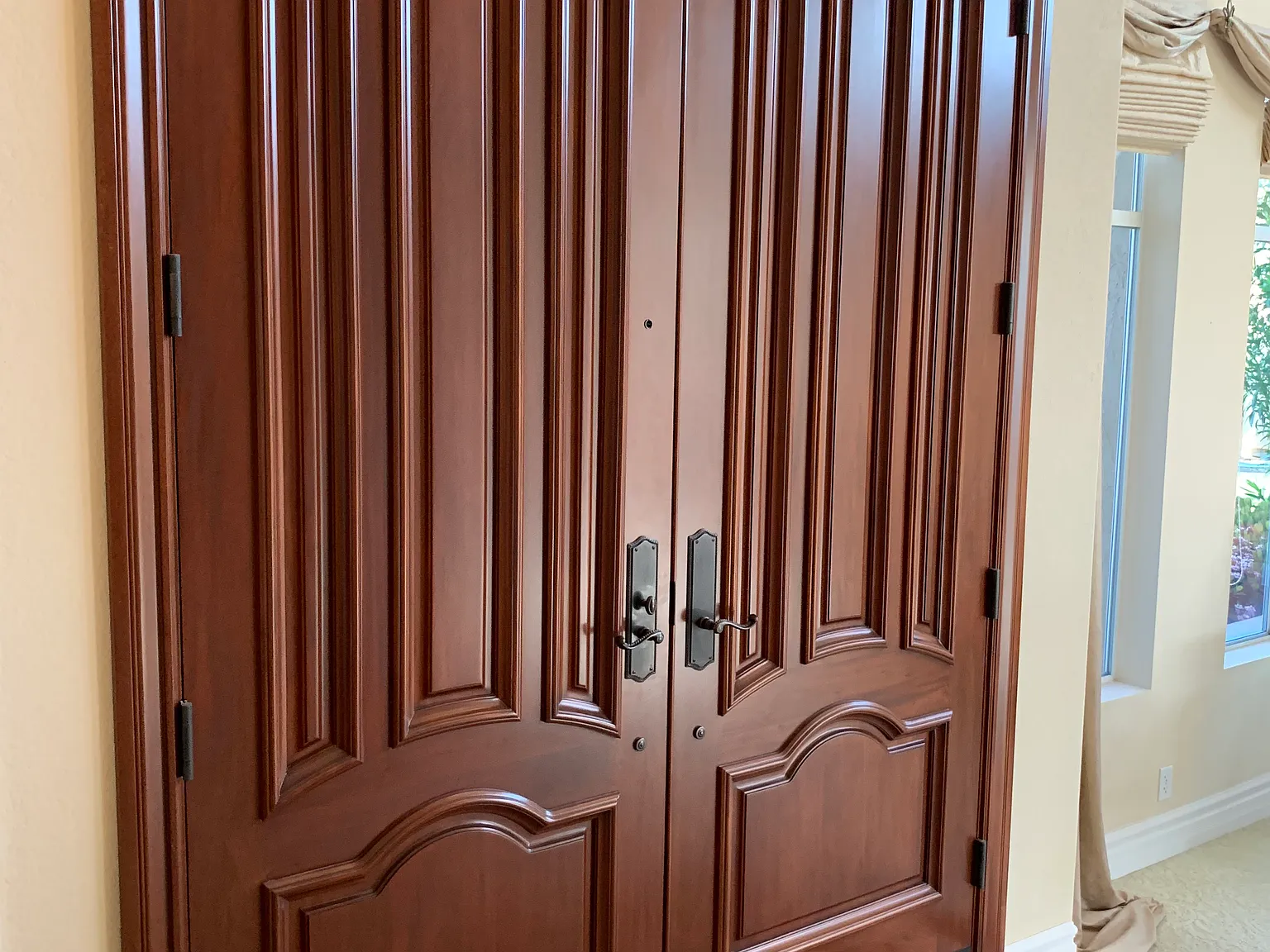 5 bed, 3277 sqft, $8,000 — Photo 3