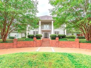 900 Yorkshire Rd, Starkville, MS 39759