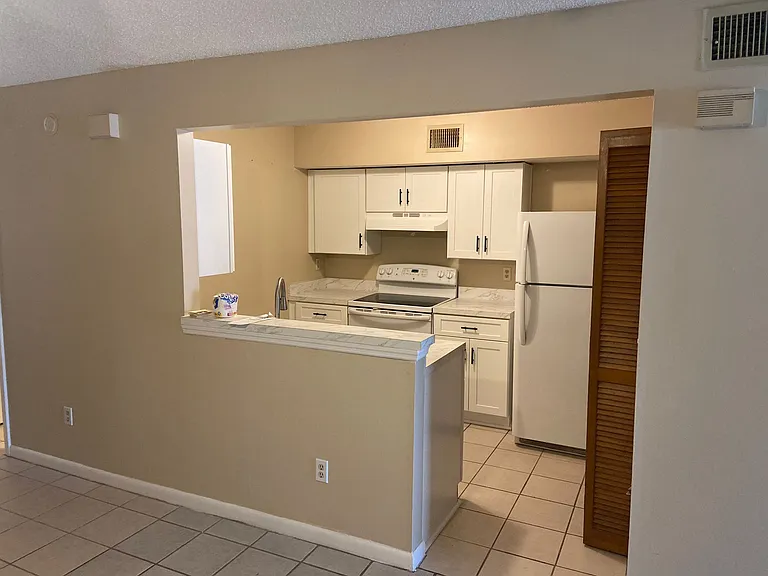 8544 Pineverde Ln — Photo 2