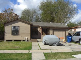 909 Acacia Dr, Corpus Christi, TX 78408