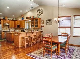 2338 Navajo Cir, Bishop, CA 93514