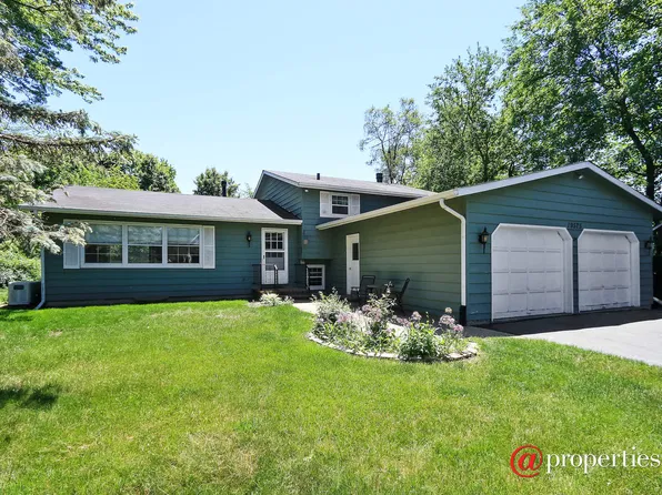 19575 W Martin Dr, Mundelein, IL 60060