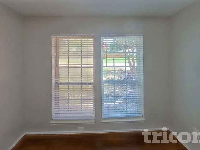 5506 Lordsburg Trl — Photo 11