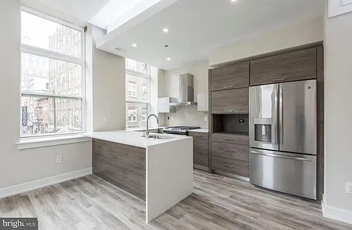 802 Sansom St #402 Photo 1