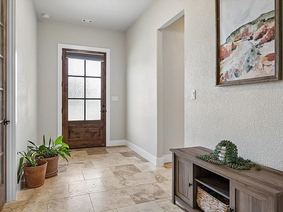 4th image of 906 Canyon Oak Cir