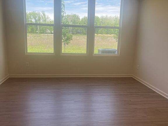 3rd image of 10924 Morab Dr