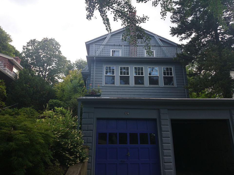 2nd image of 228 Mason Ter