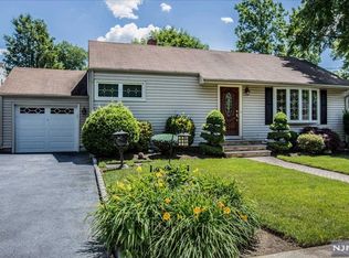 101 Brookfield Rd, Dumont, NJ 07628
