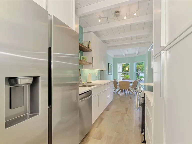 5253 Avenida Del Mare — Photo 19