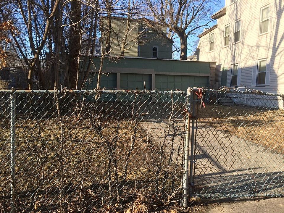 2nd image of 143 Beacon St