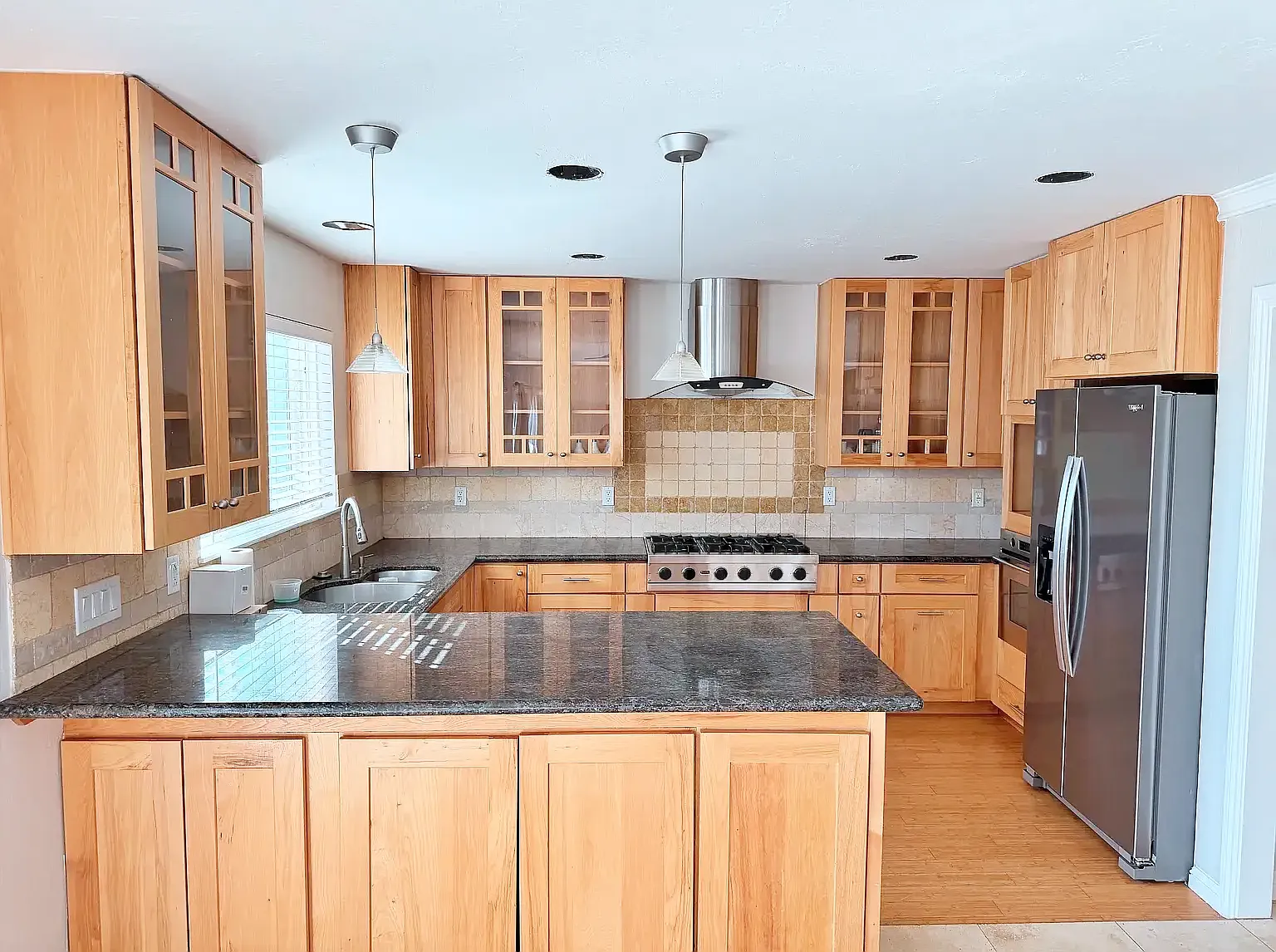 3 bed, 2.5 bath, 1917 sqft, $3,495 — Photo 4