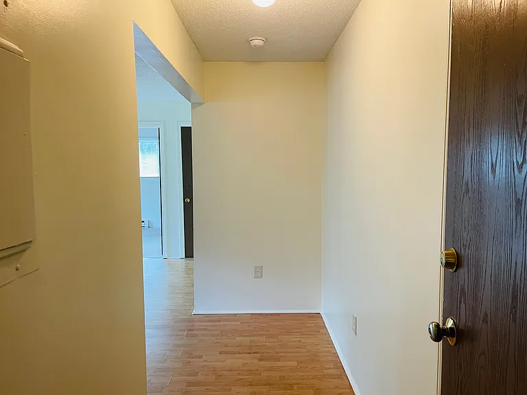 27 Maple Ave #2 — Photo 3