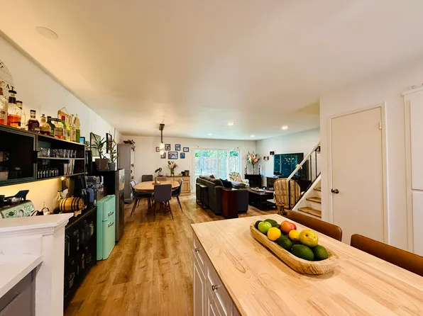 355 Cannon Green Dr APT F, Goleta, CA 93117