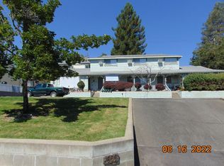 650 NW B St UNIT C, Grants Pass, OR 97526