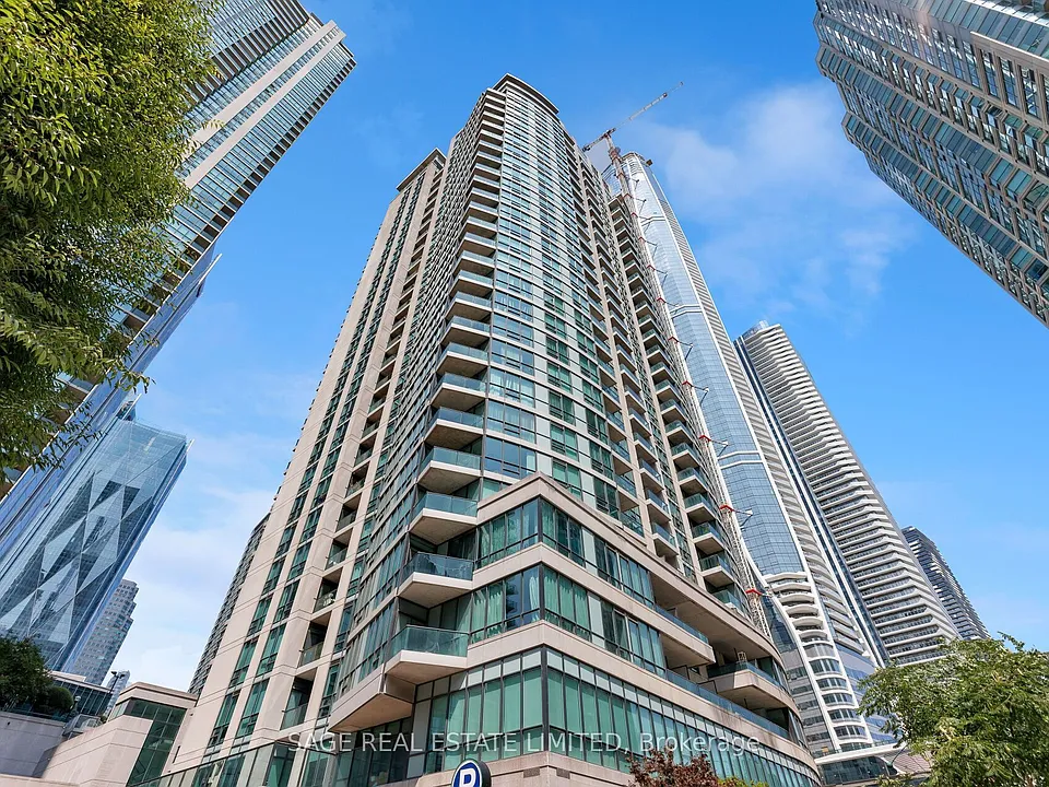 16 Yonge St #2711