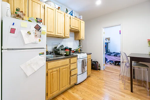 Rented by City Connections Realty | media 25