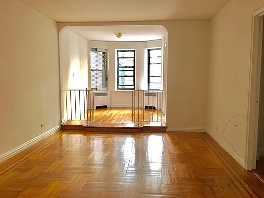 Rented by Metropolitan Equities | media 19