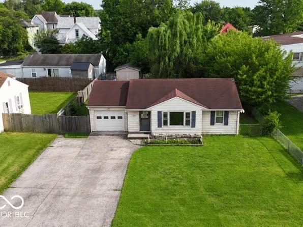 309 E Bennett St, Westport, IN 47283