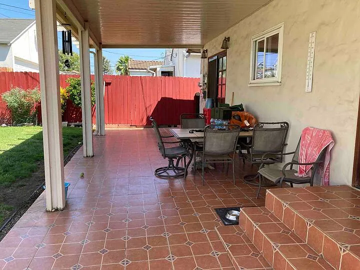 4 bed, 1700 sqft, $1,500 — Photo 4