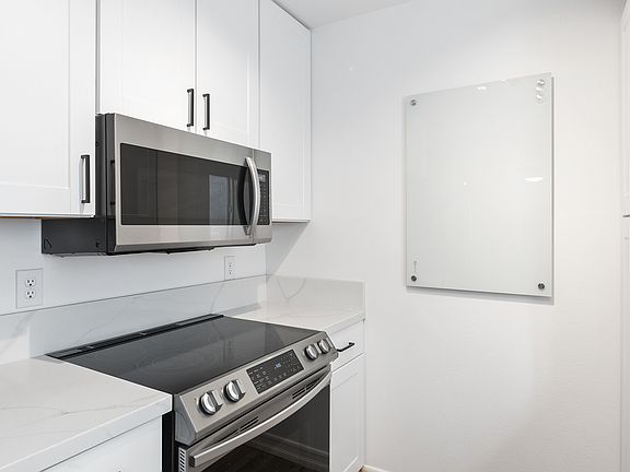 3rd image of 4635 Texas St