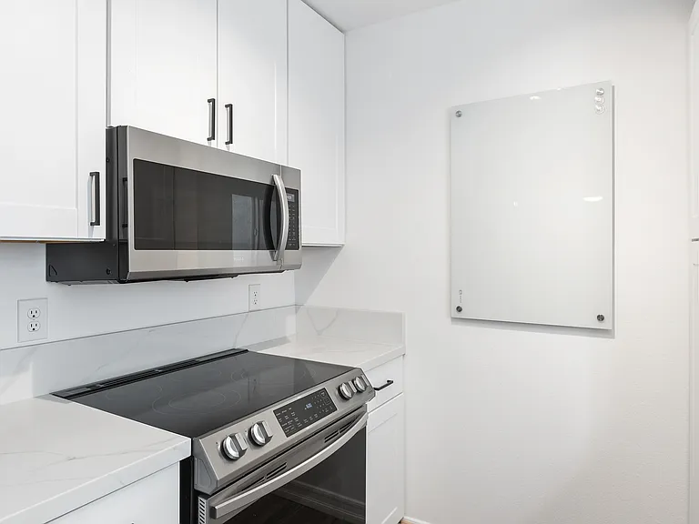 4635 Texas St — Photo 3