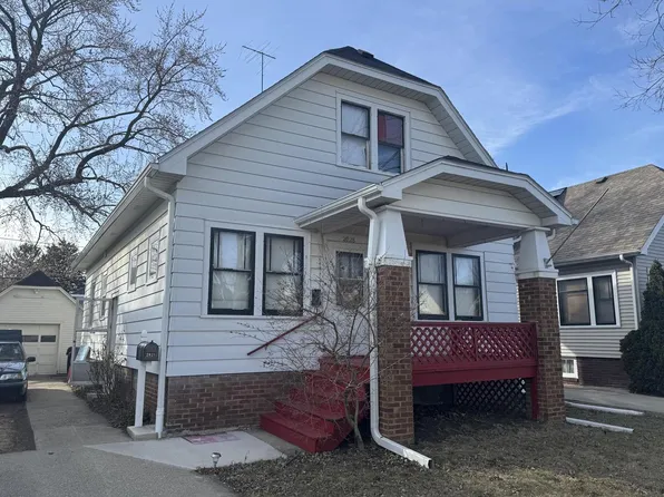 2028 Hickory Grove AVENUE, Racine, WI 53403