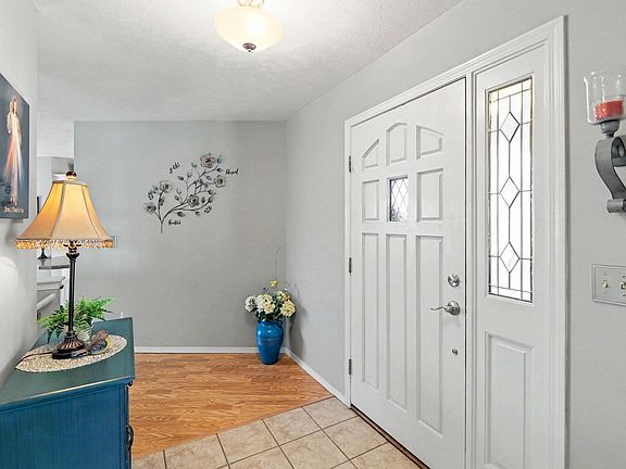 2nd image of 2302 N High Point Cir