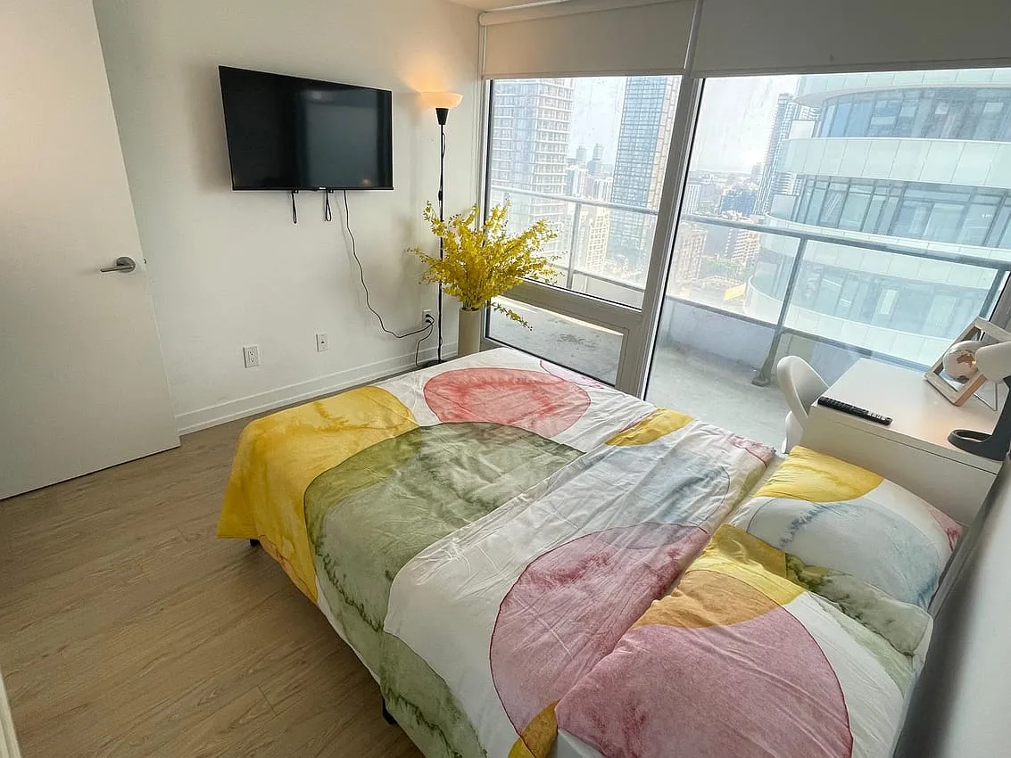 Deluxe Room - Wood St & Church St — Photo 3