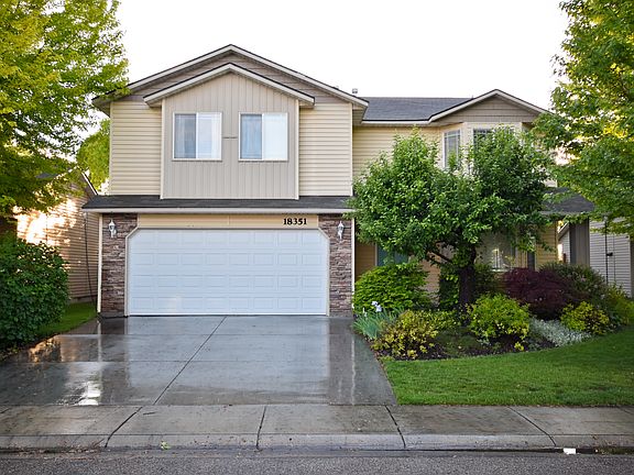 2nd image of 18351 Buckeye Pl
