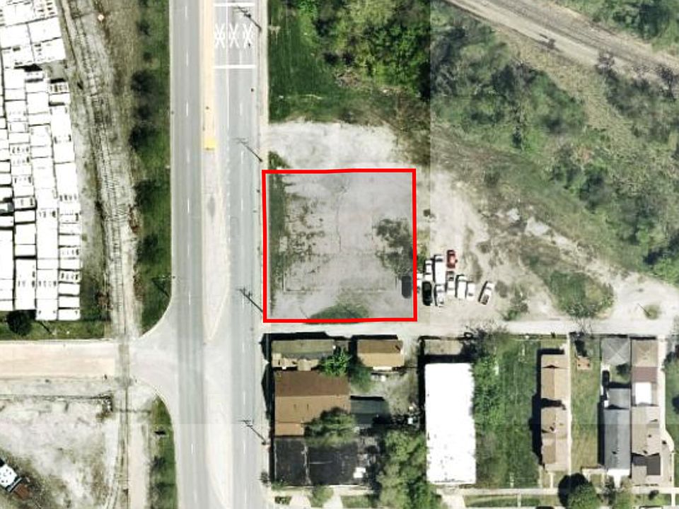 1st image of 800 W 155th Pl