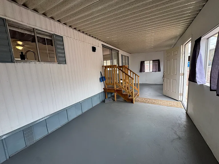 2145 Hermosa Dr — Photo 29