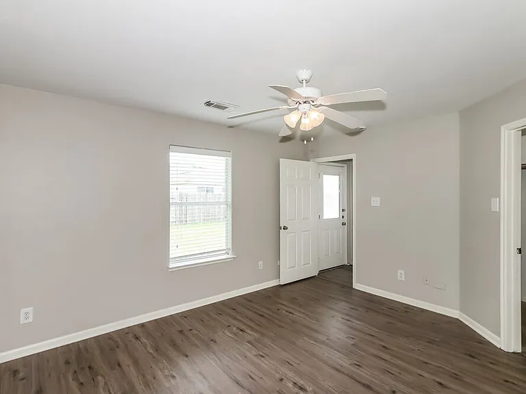 6919 Garnet Trail Ln — Photo 8
