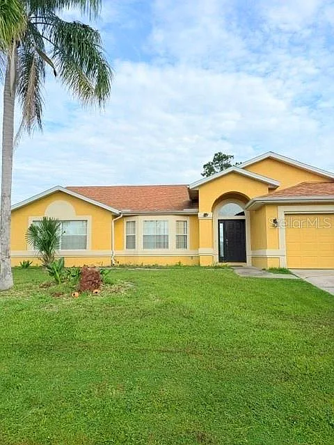 3 bed, 2.0 bath, 1927 sqft, $1,850 — Photo 3