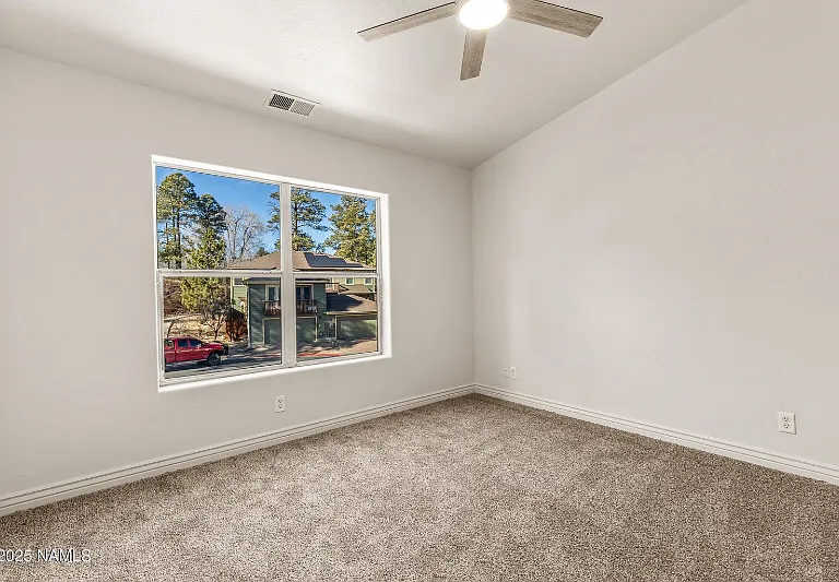1326 E Trevor Way — Photo 27