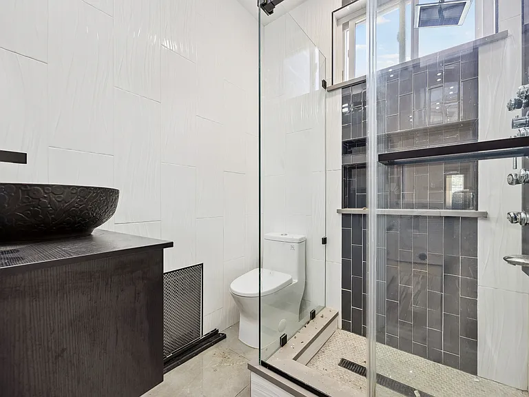 365 Rutland Rd #2F — Photo 7