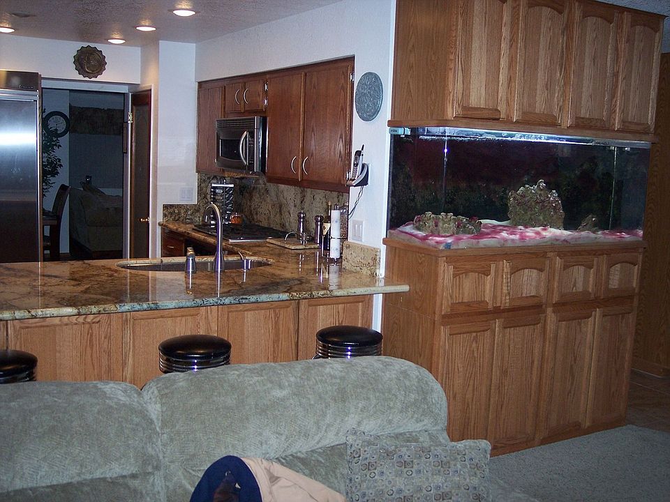 Built in salt water tank